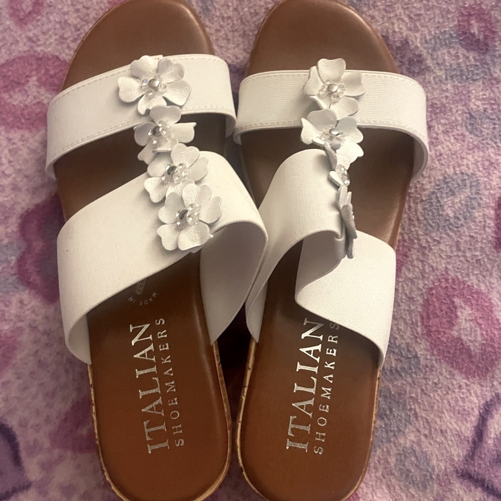 Italian Shoemakers White Floral Sandals